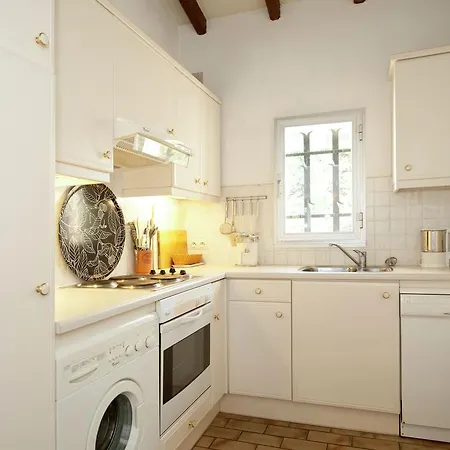 Modern Holiday With Swimming Pool Seabeach Nearby