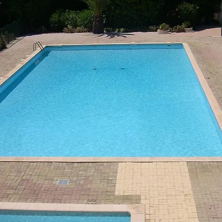 Modern Holiday With Swimming Pool Seabeach Nearby Сasa de vacaciones