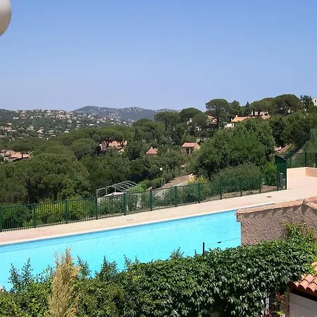 Modern Holiday With Swimming Pool Seabeach Nearby Vakantiehuis